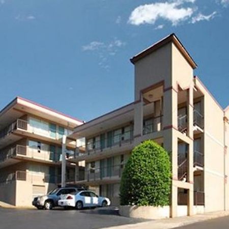 Econo Lodge Atlanta Exterior photo