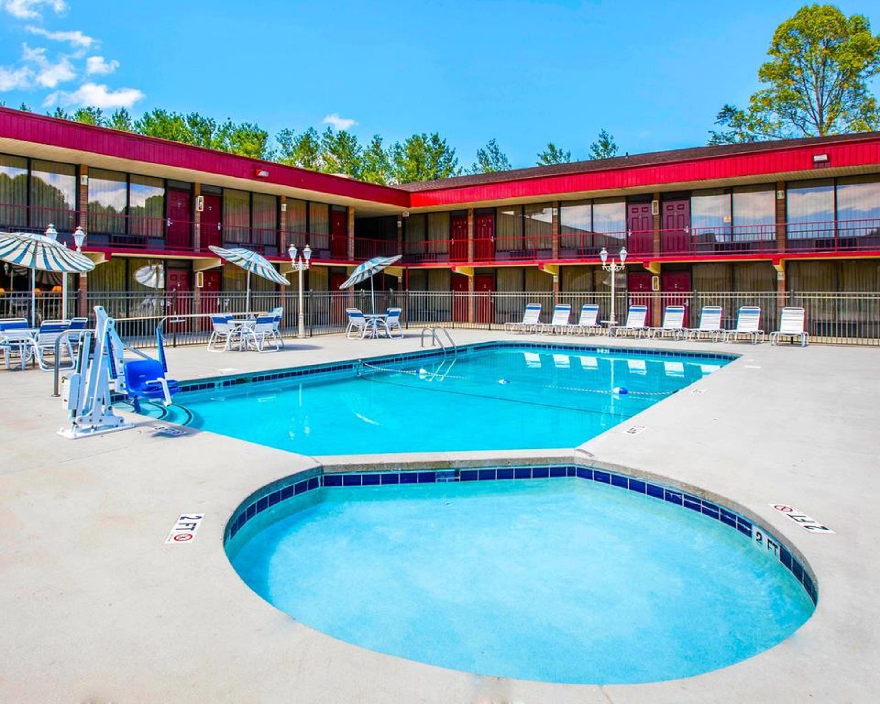 Econo Lodge Atlanta Exterior photo