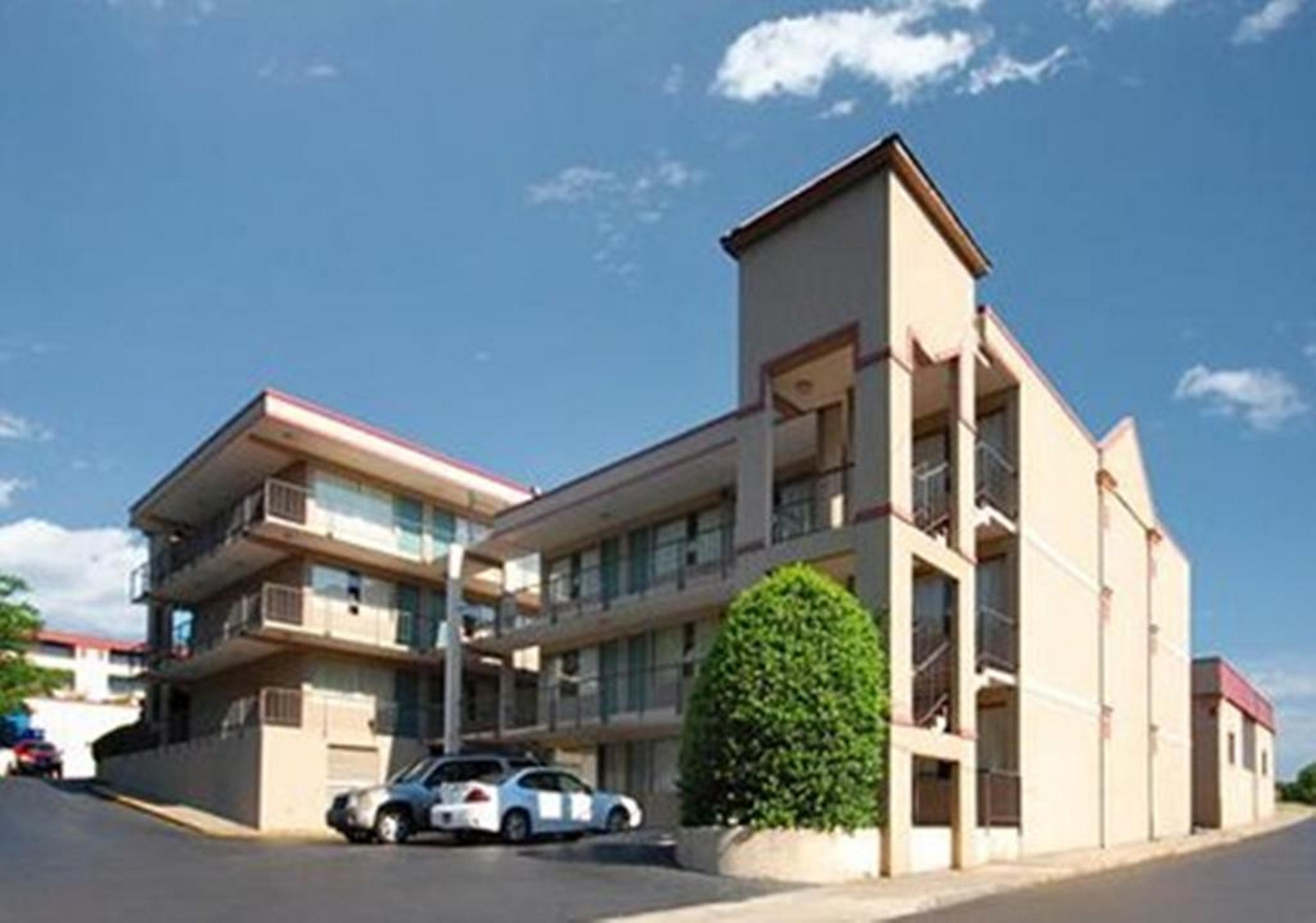 Econo Lodge Atlanta Exterior photo